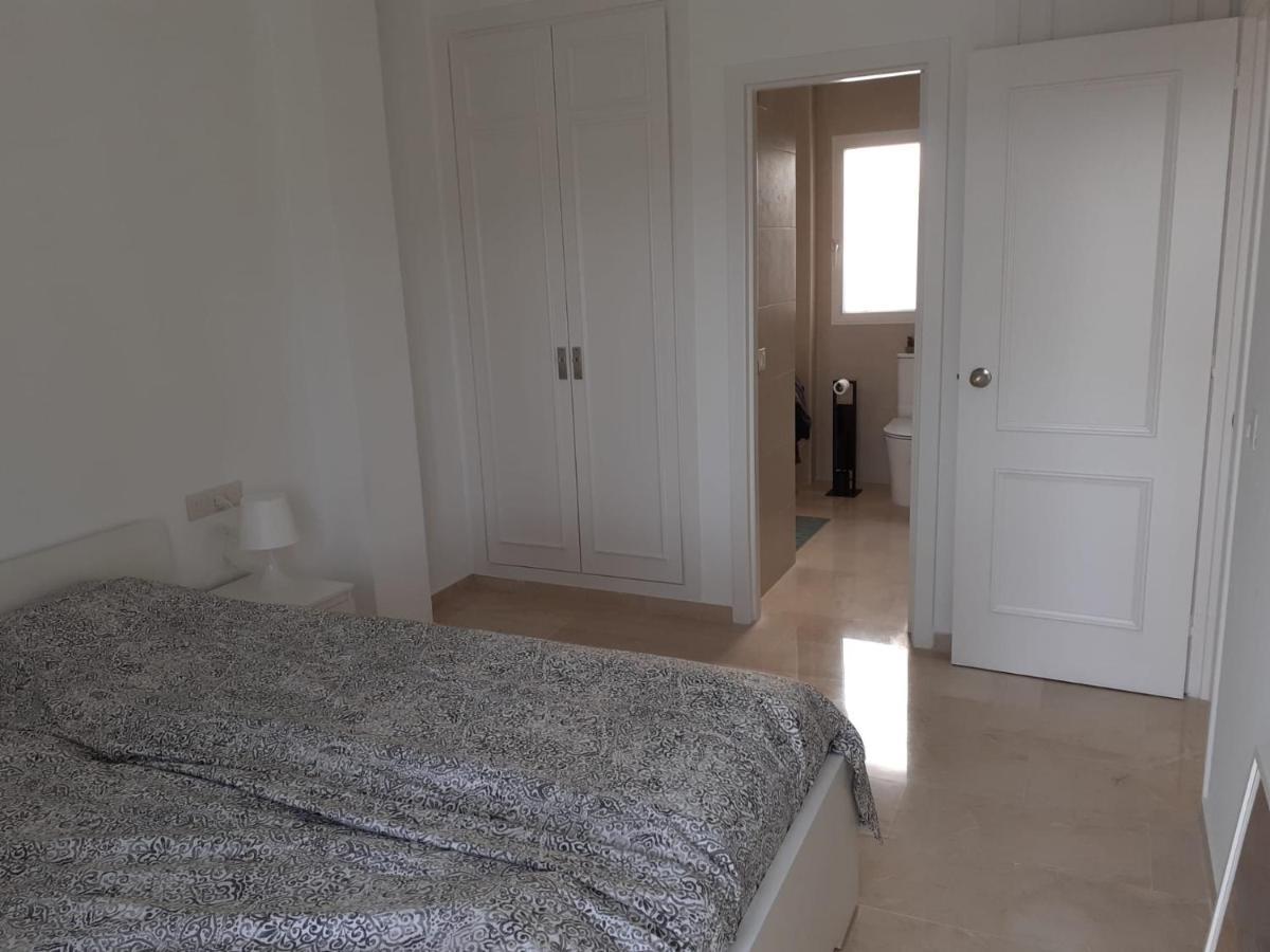 Estepona Golf Apartment Luaran gambar